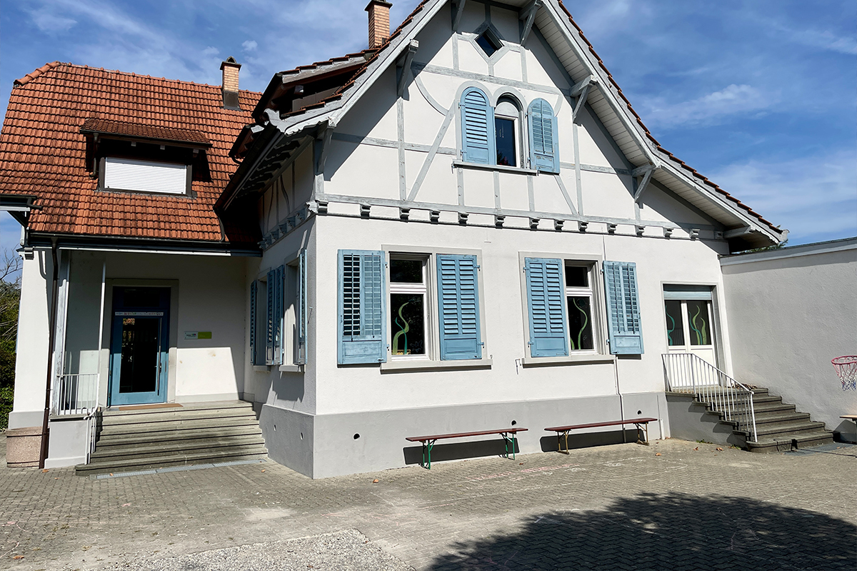 Fassade alt -> Sanierung Abschluss 2025